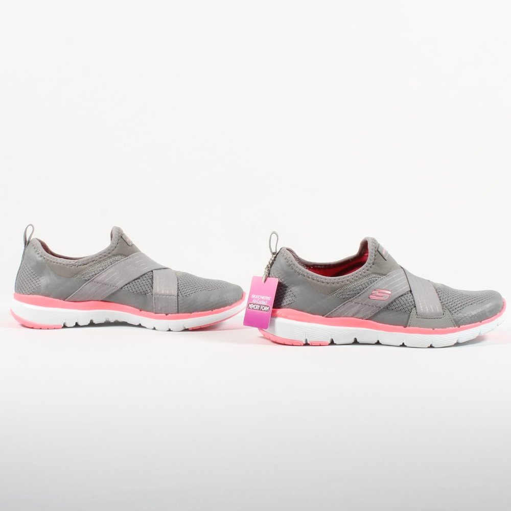 Skechers Womens Slip On Shoes Sneakers Memory Foam - Picture 5 of 6